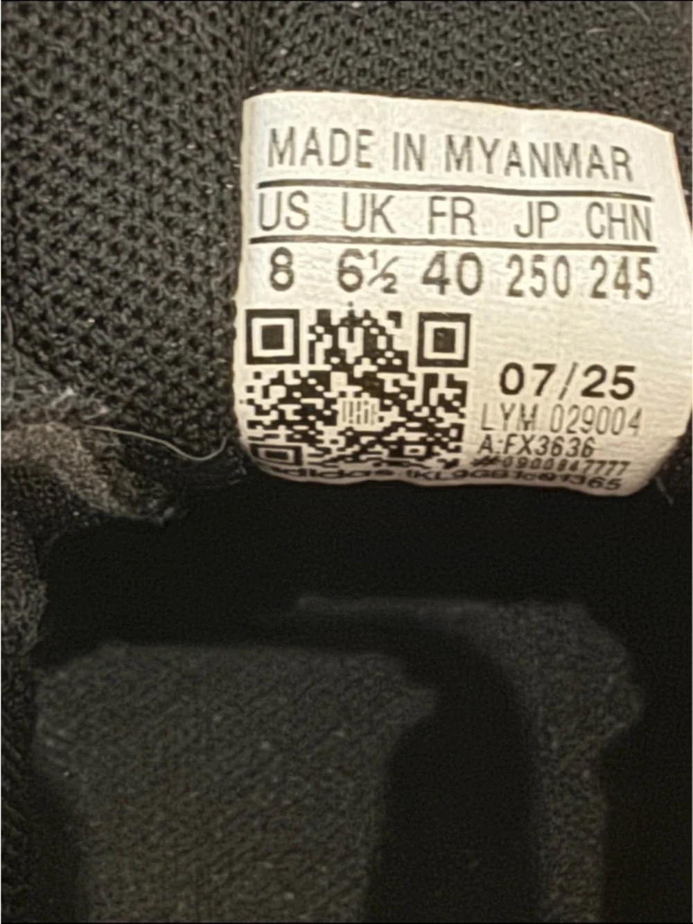 Women’s adidas Ultimashow, a lightweight running and sportswear shoe - - Picture 6 of 7